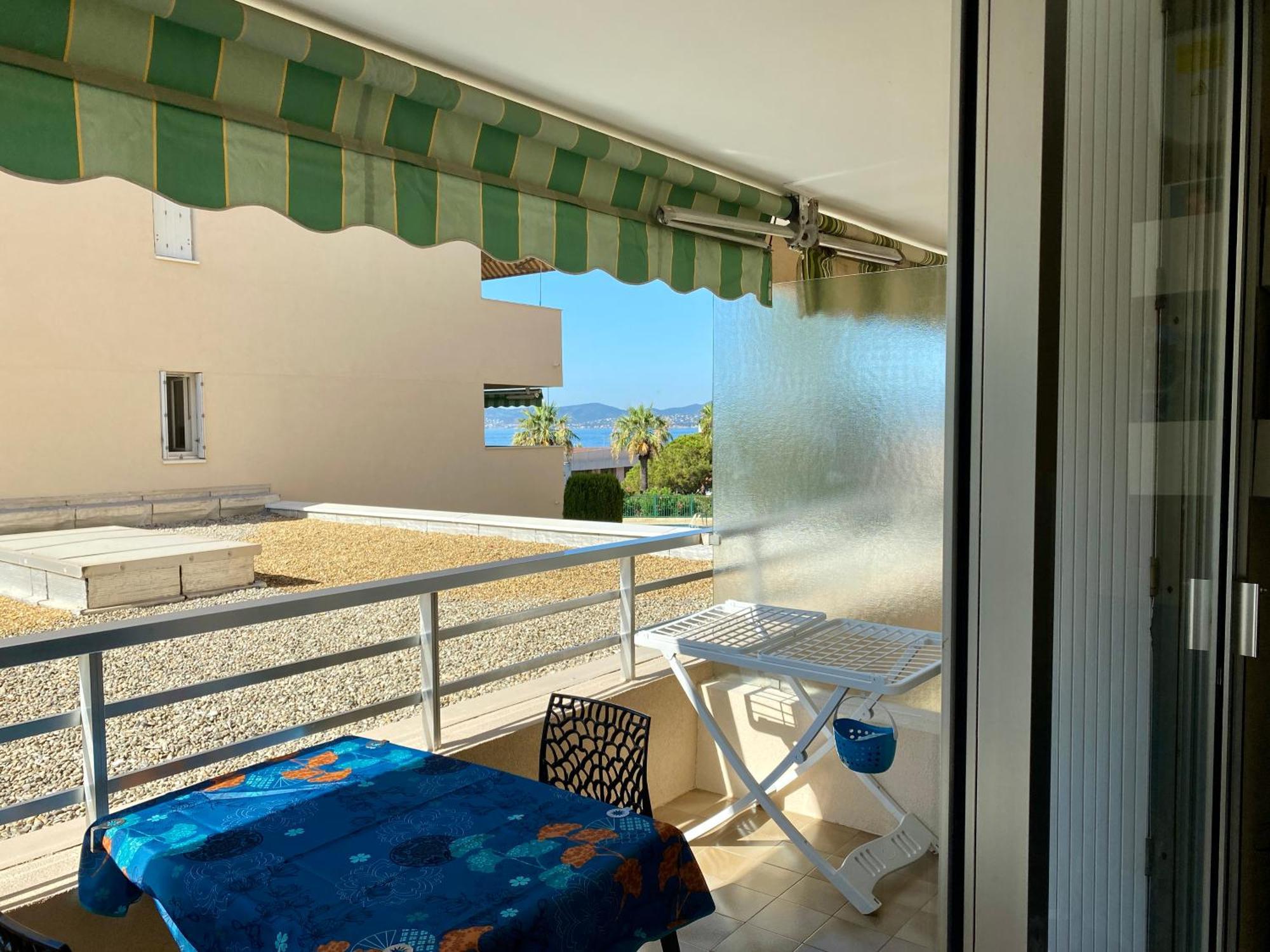 Studio 127, Vue Mer Et Piscine, Port Santa Lucia แซ็งต์-ราฟาเอล ภายนอก รูปภาพ